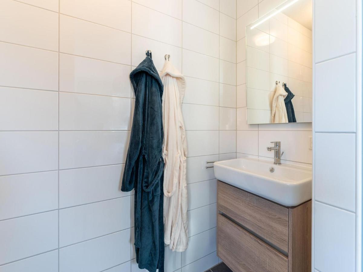 Modern Holiday Home By The Sea With Sauna Scherpenisse Esterno foto