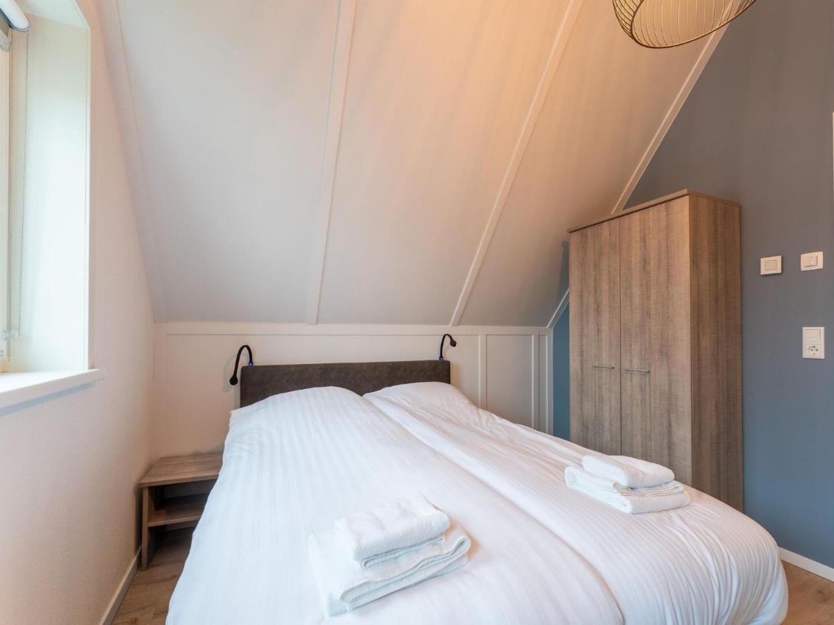 Modern Holiday Home By The Sea With Sauna Scherpenisse Esterno foto