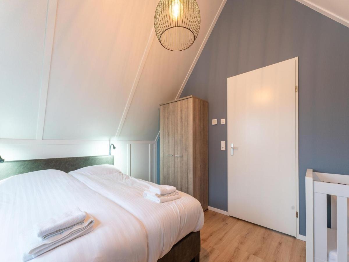 Modern Holiday Home By The Sea With Sauna Scherpenisse Esterno foto